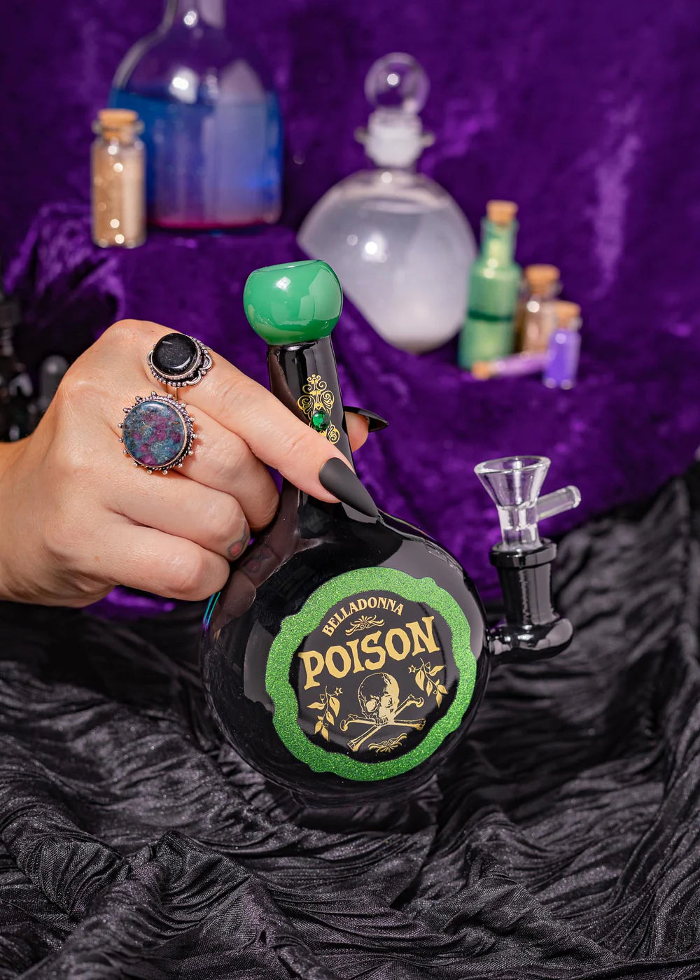 Canna Style - POISON BOTTLE BONG